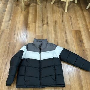 Columbia Black, white, and Gray Puffer Jacket